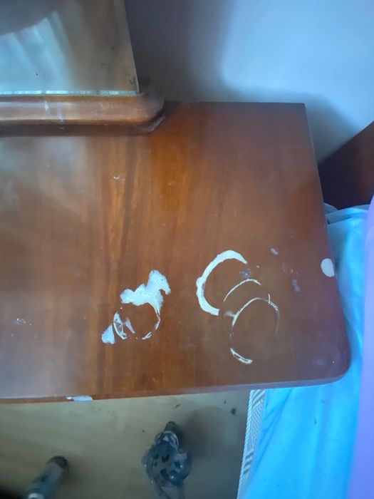 Masa cu oglinda (toaleta)