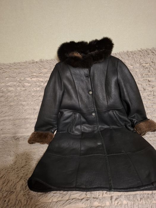 Дубленка женская, черная