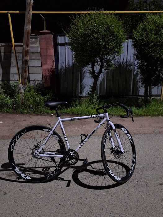 Шоссейный велосипед