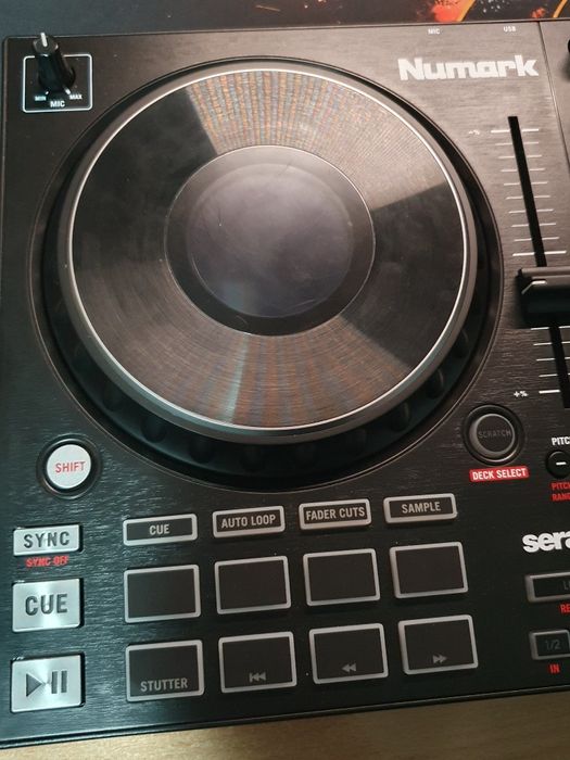 Consola DJ - Numark Mixtrack Platinum FX