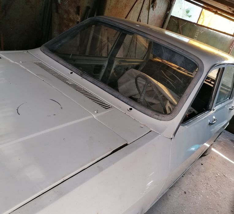 Dacia 1300 caroserie