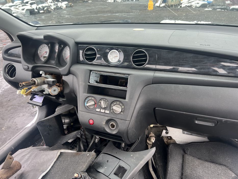 Mitsubishi Outlander на части
