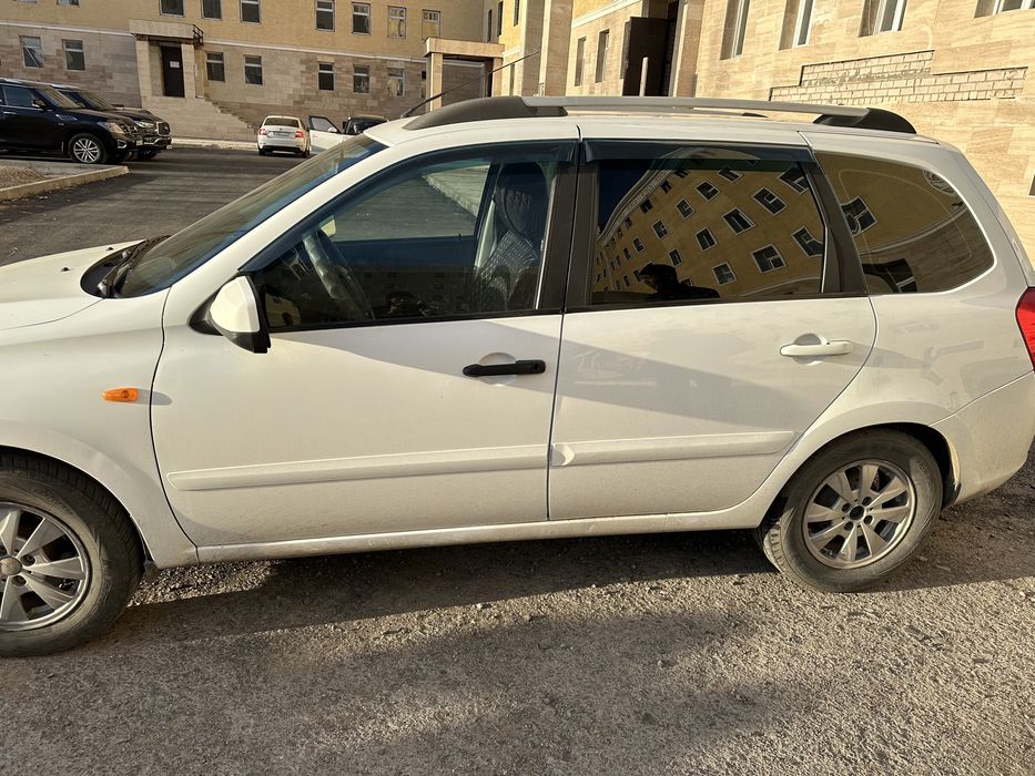 Продам машину Lada Kalina