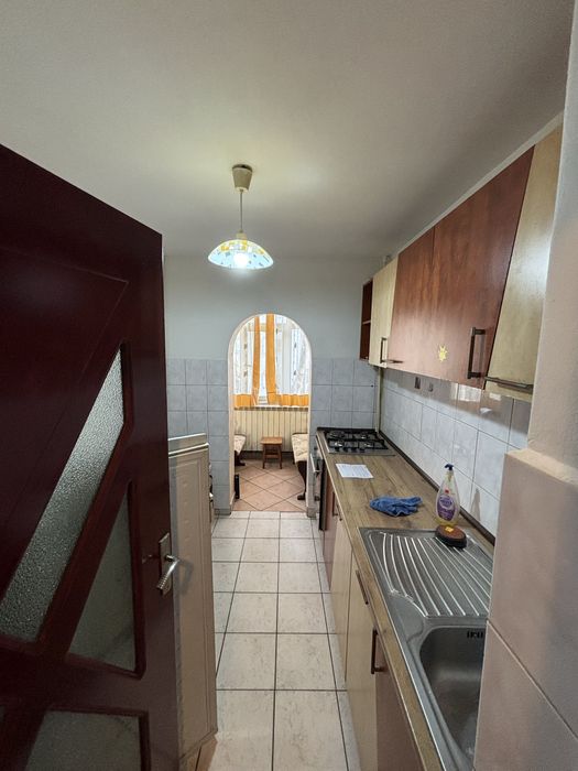 Inchiriez ap 2 camere Nicolina