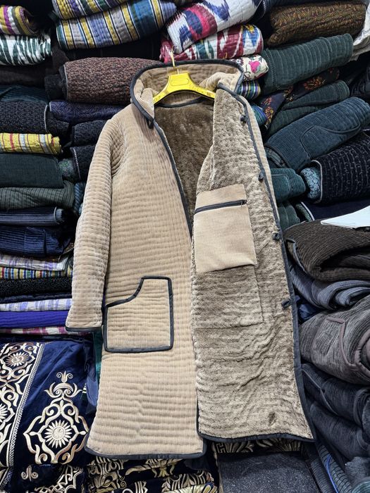 Продается чапан с копюшеном в большом ассортименте!