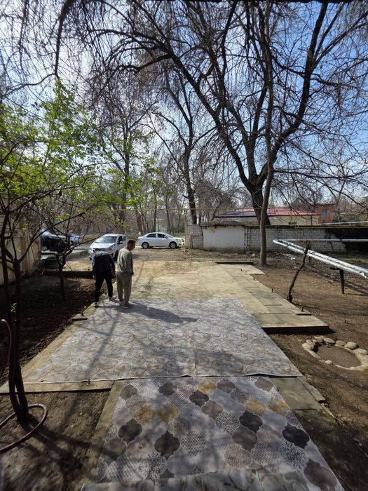 Чиланзар - 11кв 1-2/1/4. 38м2 Срочно Продам квартиру