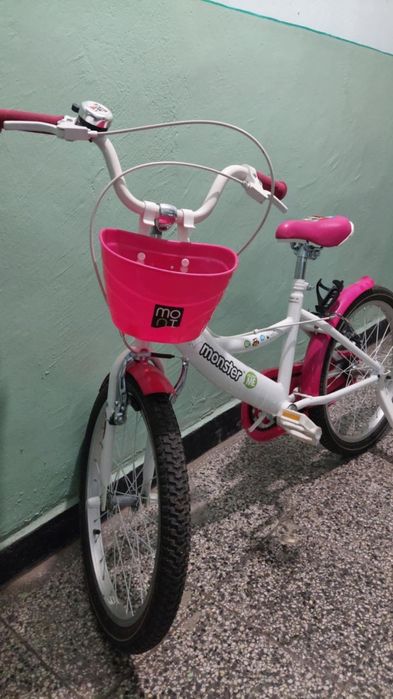 Продавам детски велосипед