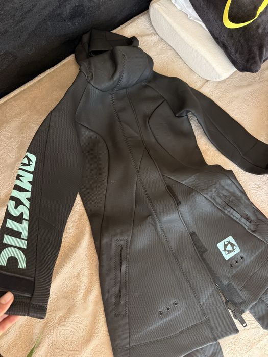 Цял сет кайт екипировка Flysurfer 2 крила, дъска, страпове,