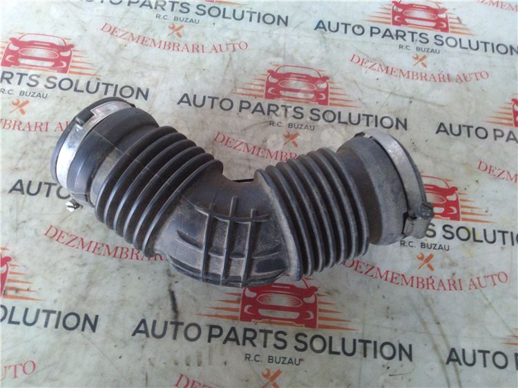 Furtun admisie 1.8 b citroen c 5 an fabr. 2009