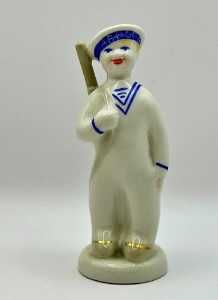 Статуэтки СССР - сервантное хранение