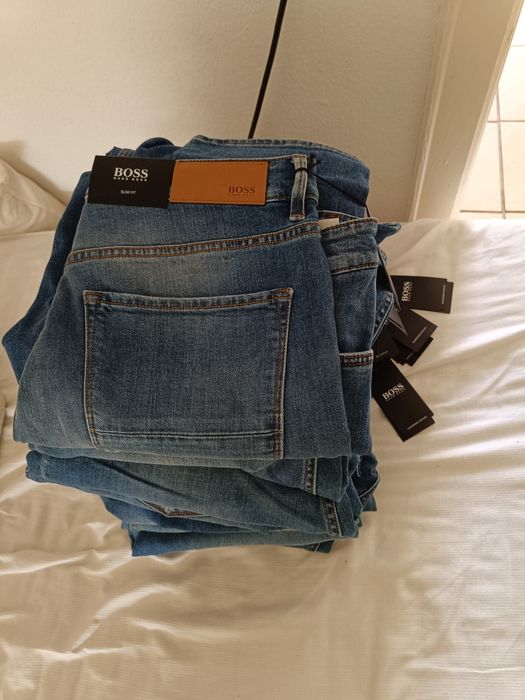 Blugi HUGO BOSS noi cu etichetă