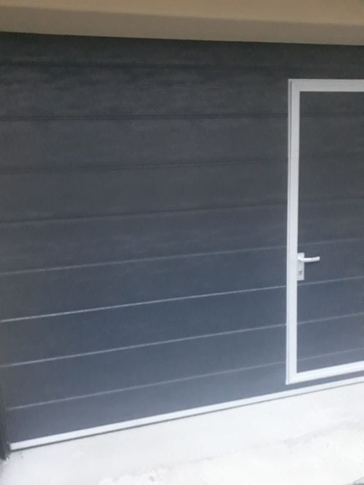 Usi de garaj secționale