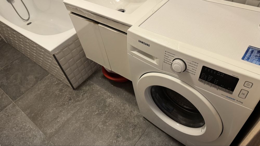 Inchiriez apartament 2 camere