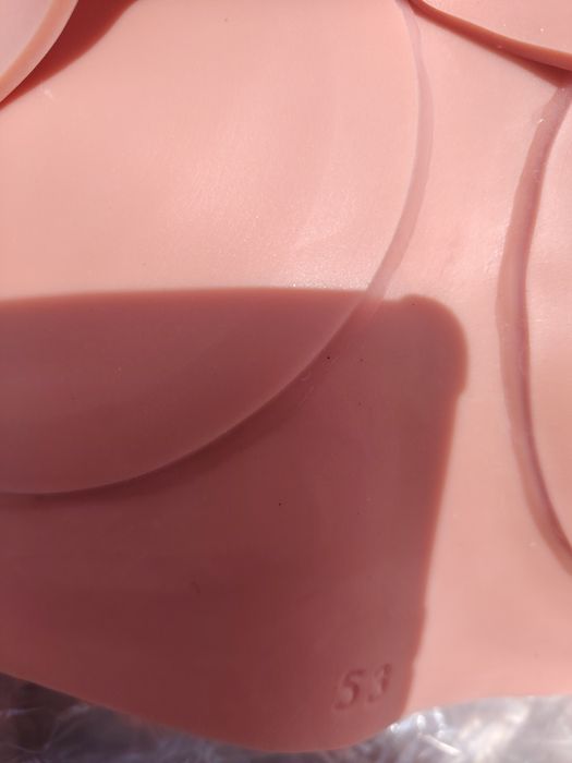 Sâni pt persoanele care au trecut printr-o chirurgie la san