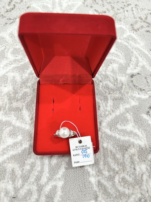 Продам бриллиантовый комплект