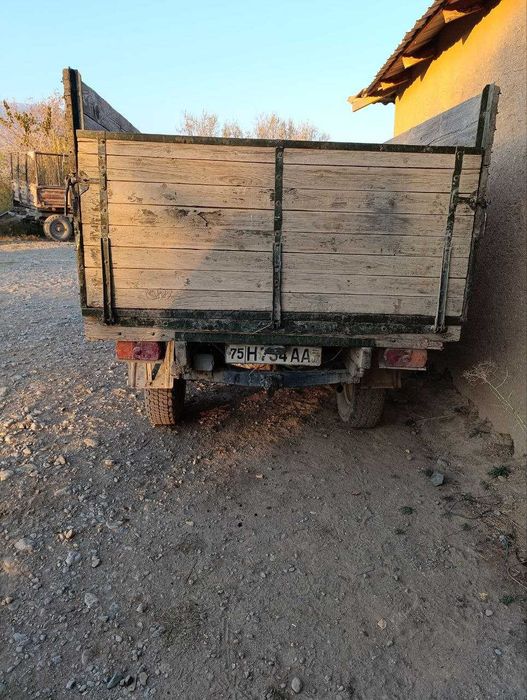 Uazik bortavoy, holati yaxshi.