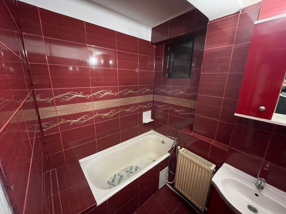 Închiriez apartament cu doua camere