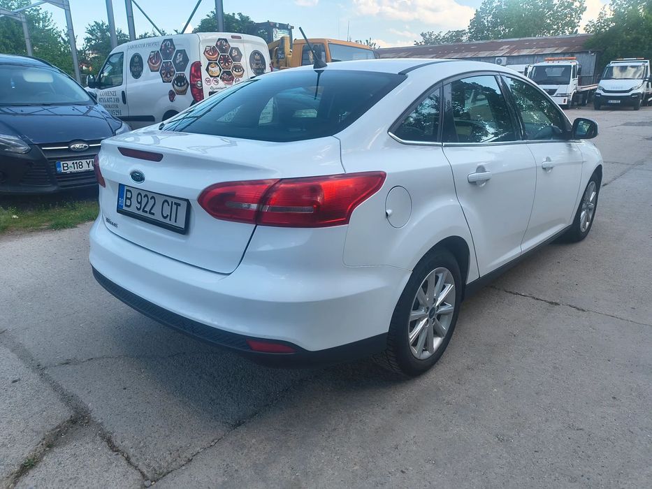 Ford Focus Vand Ford Focus Sedan, 1.5 diesel, 120cp Titanium