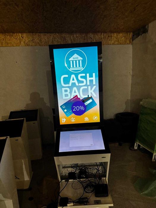 KIOSK INTERACTIV TOUCHSCREEN Self Order/Queue Management/Ecran de 43''