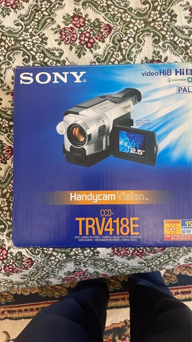 Видеокамера Sony TRV418E