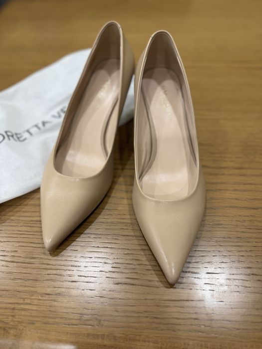 Нюдовые кожаные лодочки