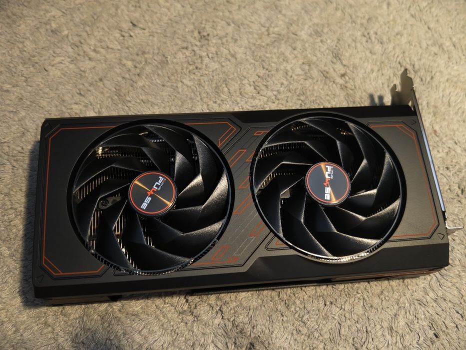 Placa video gaming AMD rx 7600xt 16gb