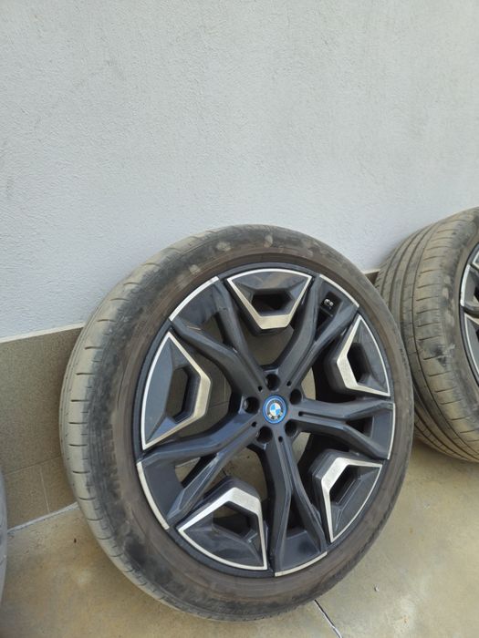 Джанти с гуми bmw ix i20 22" инча цола style 1020