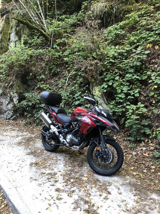Benelli TRK502X 2020 cu multe dotari extra