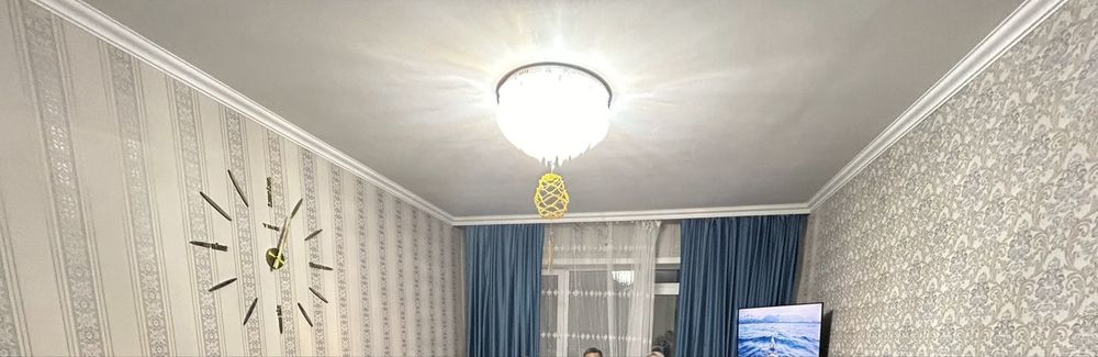 Люстра для зала б/у