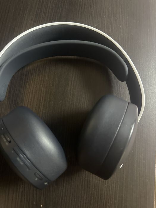 Casti ps5 aproape noi