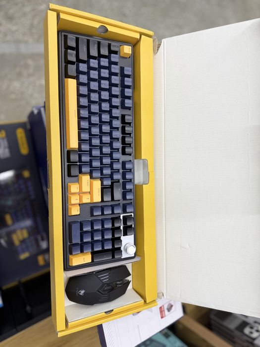 Keyboard mouse klaviatura va mishka