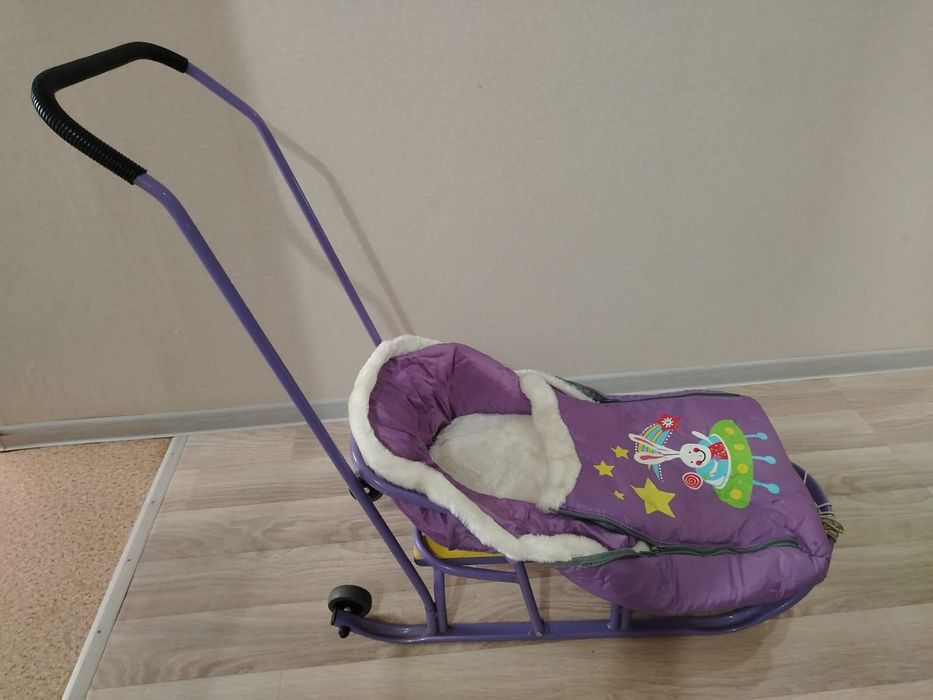 Продам санки с чехлом