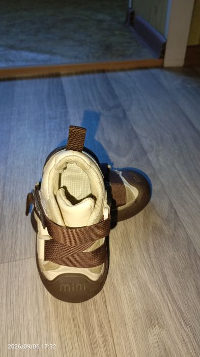 Продам детские кеды