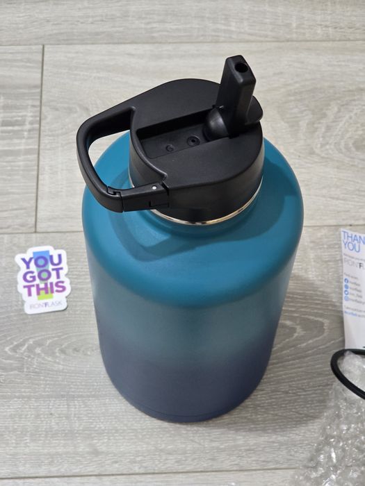 Sticlă Iron Flask Sports Water Bottle 64 oz – 1,9L, inox, termos – Albastră