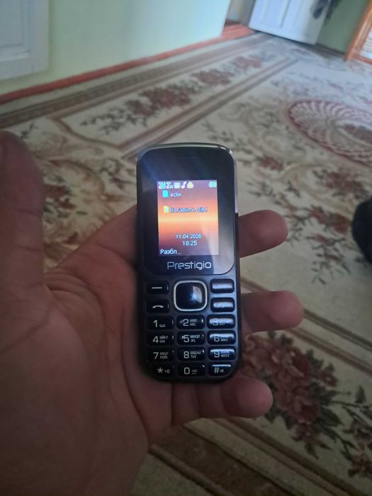 Продам простой телефон