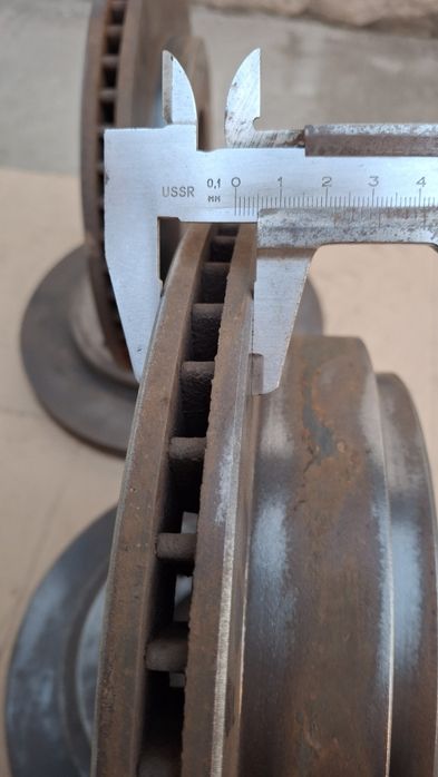 Тормозные диски Pajero 3