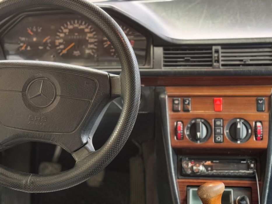 Мерседес бен Е320