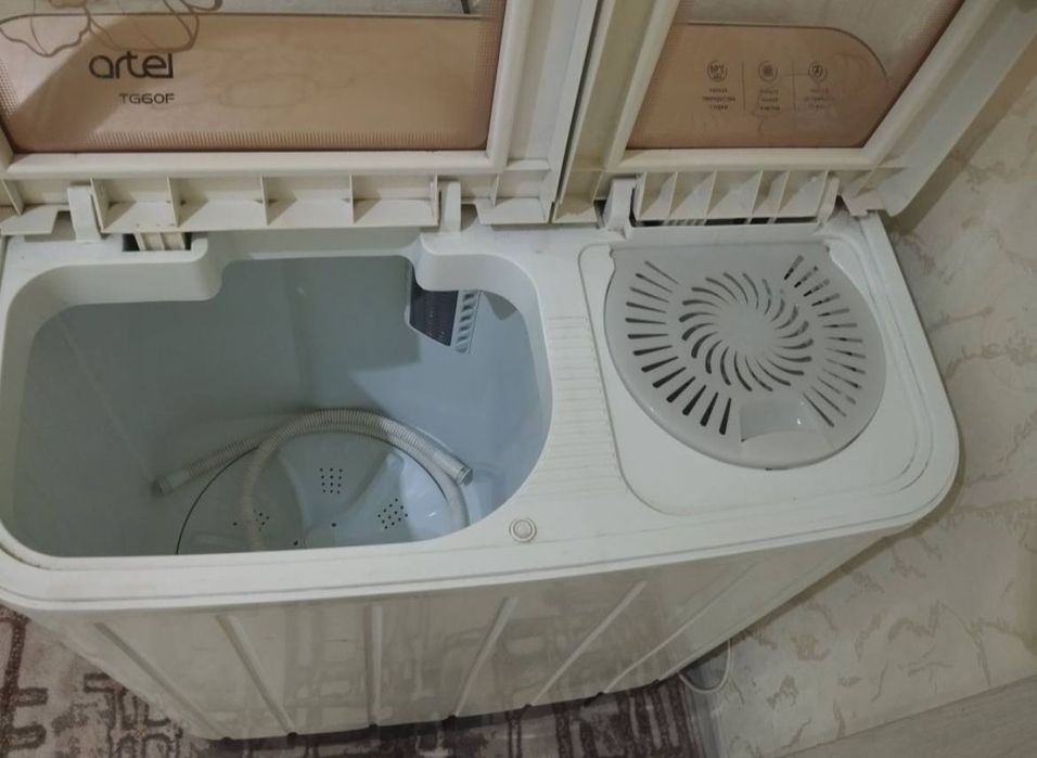 Kir moshina sotiladi