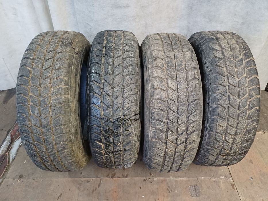 Шины 195/70 R15 Grip комплект.