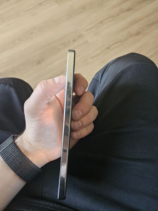 Продам телефон tecno camon 20 pro