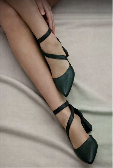 Продам туфли новые