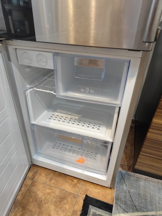 Холодильник  в хорошем состояний