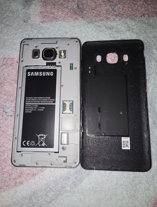 Vand un telefon cu android 7