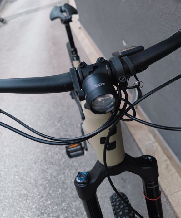 Карбонов Електрически Велосипед 27.5 Cube Bosch CX Smart System 750Wh