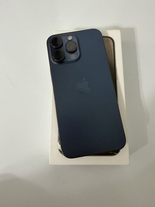 Iphone 15 pro max/90% baterie