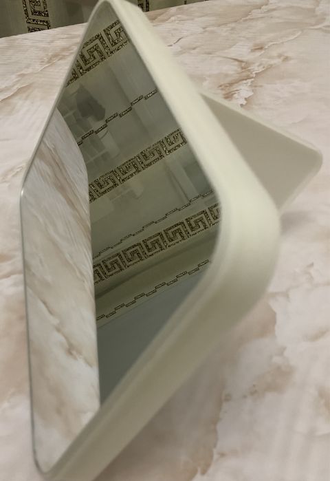 Продаю  Зеркало , кассовый аппарат