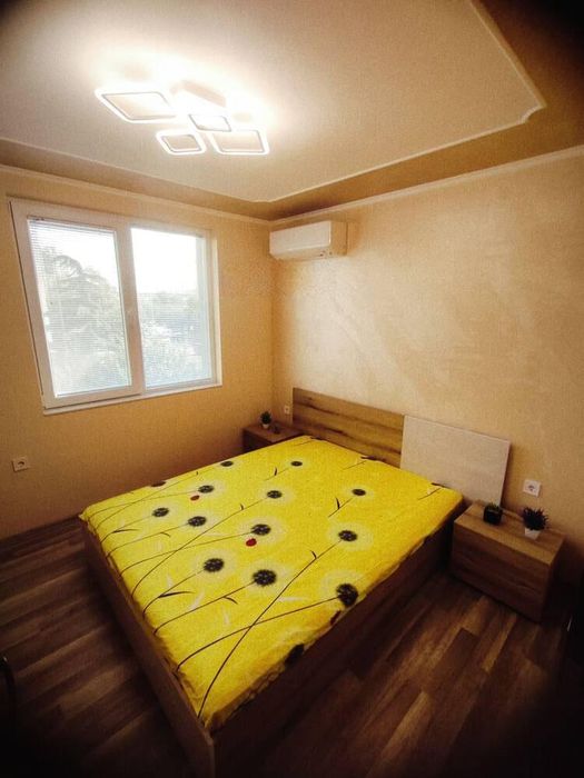 Дава се под наем Двустаен апартамент в Бургас, Изгрев - 63 кв.м за 663 € - Снимка #3