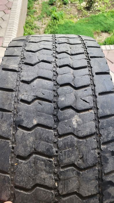 Продам оригинальный диск и шину  295/60r22.5