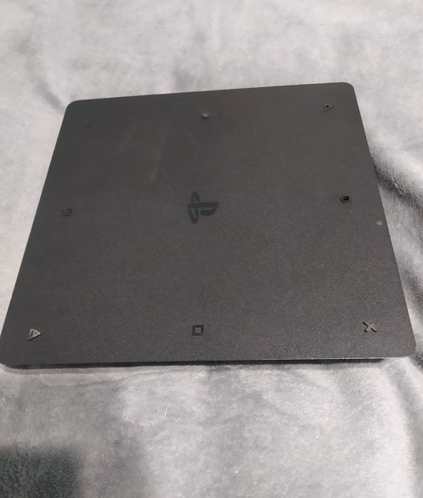 PlayStation 4 slim