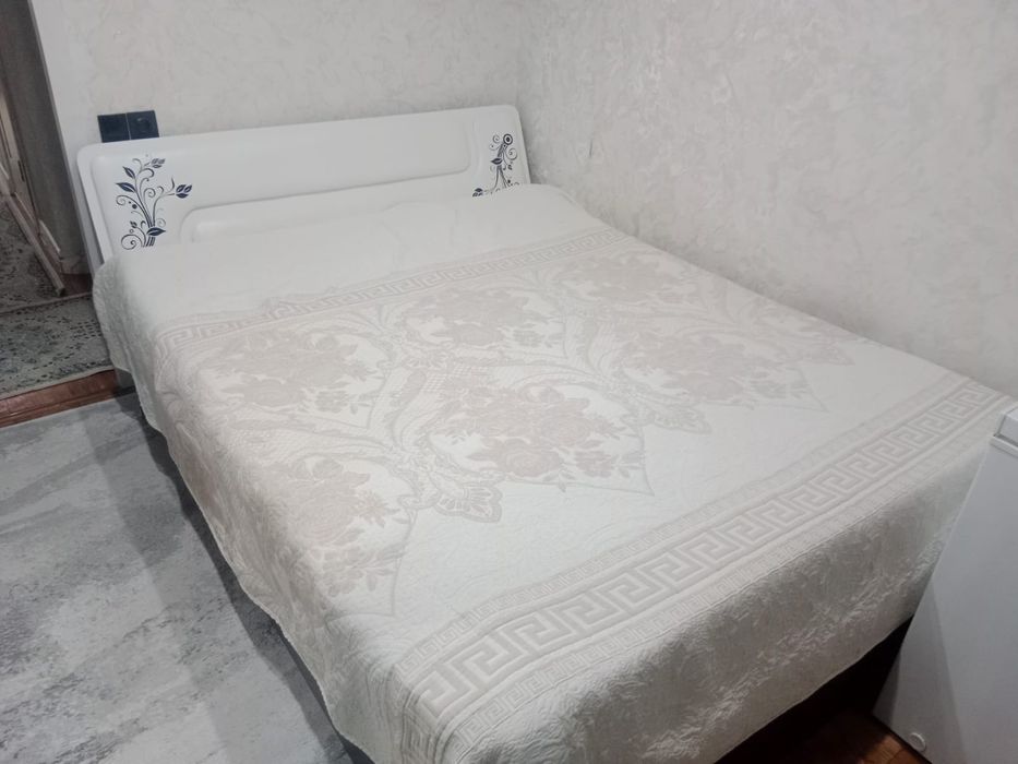 Кровать двухспальная